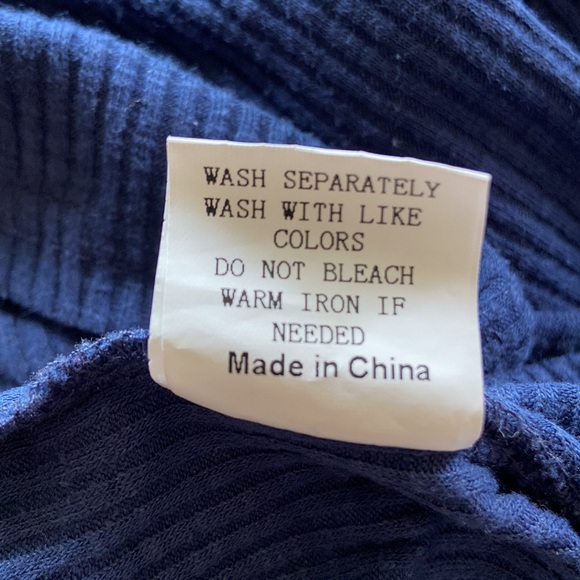 Lace sleeve detail, long-sleeved knit henley tee - Picture 9 of 10